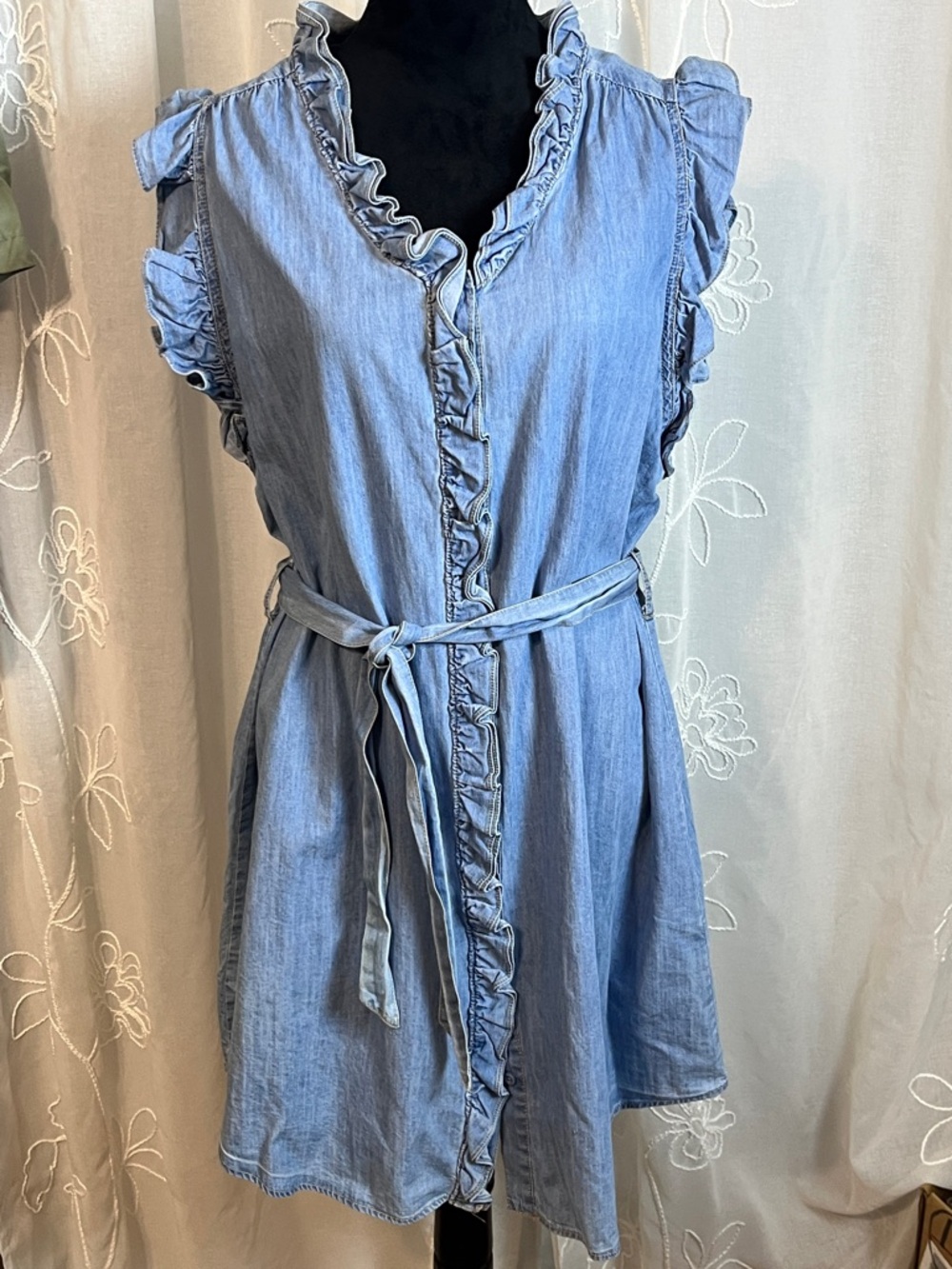 Sleeveless Light Blue Ruffle Chambray Dress with Belt